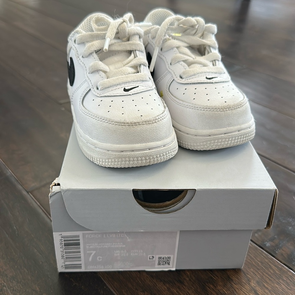 Nike Kids Air Force 1 White and Black Sneakers